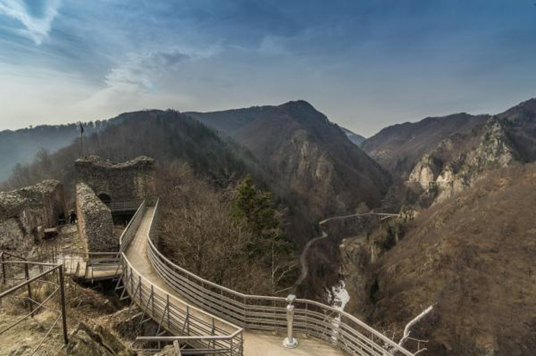 Ansamblul Cetăţii Poenari