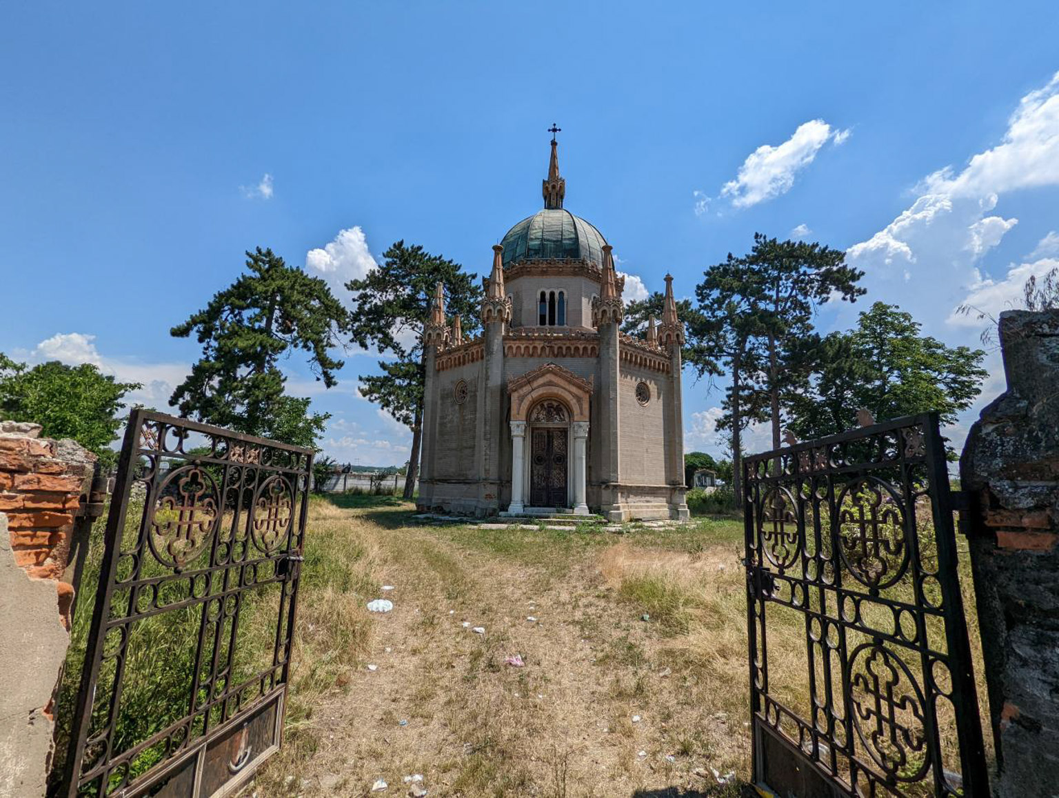 Mausoleul Familiei Filişanu