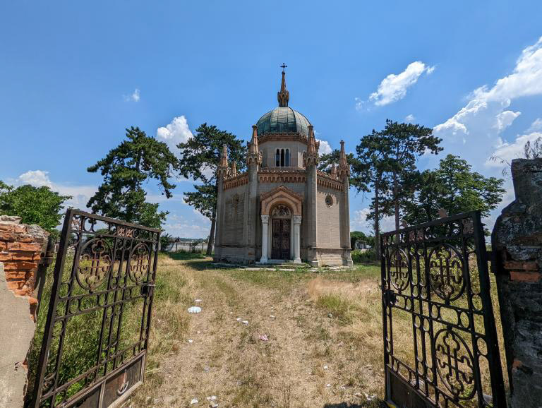 Mausoleul Familiei Filişanu