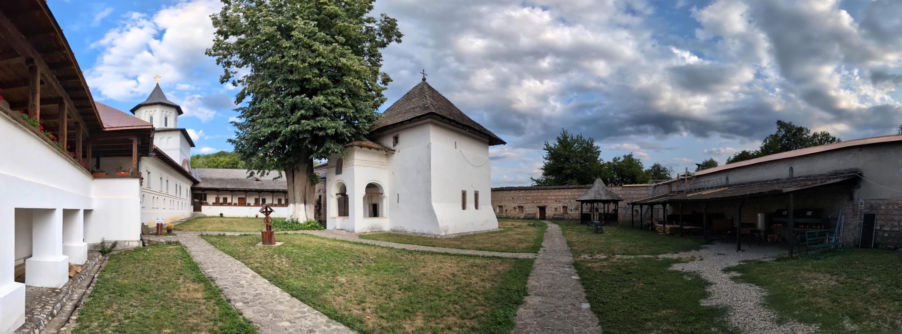 Mănăstirea Cotmeana