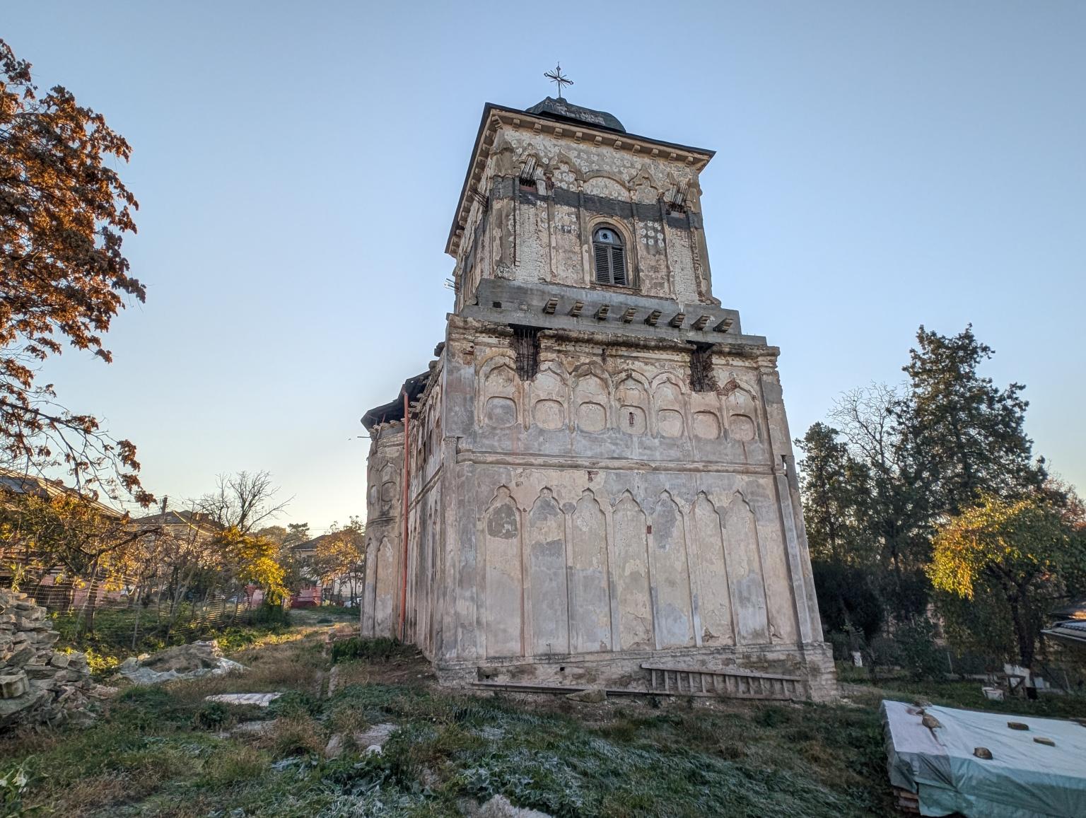 Biserica Sf. Atanasie şi Chiril