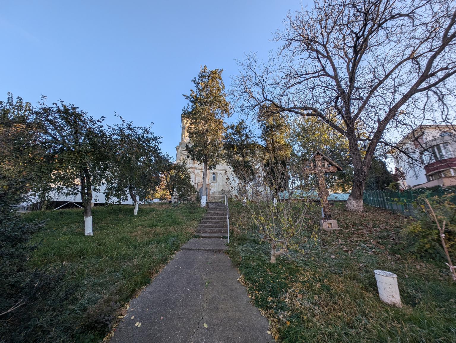 Biserica Sf. Atanasie şi Chiril