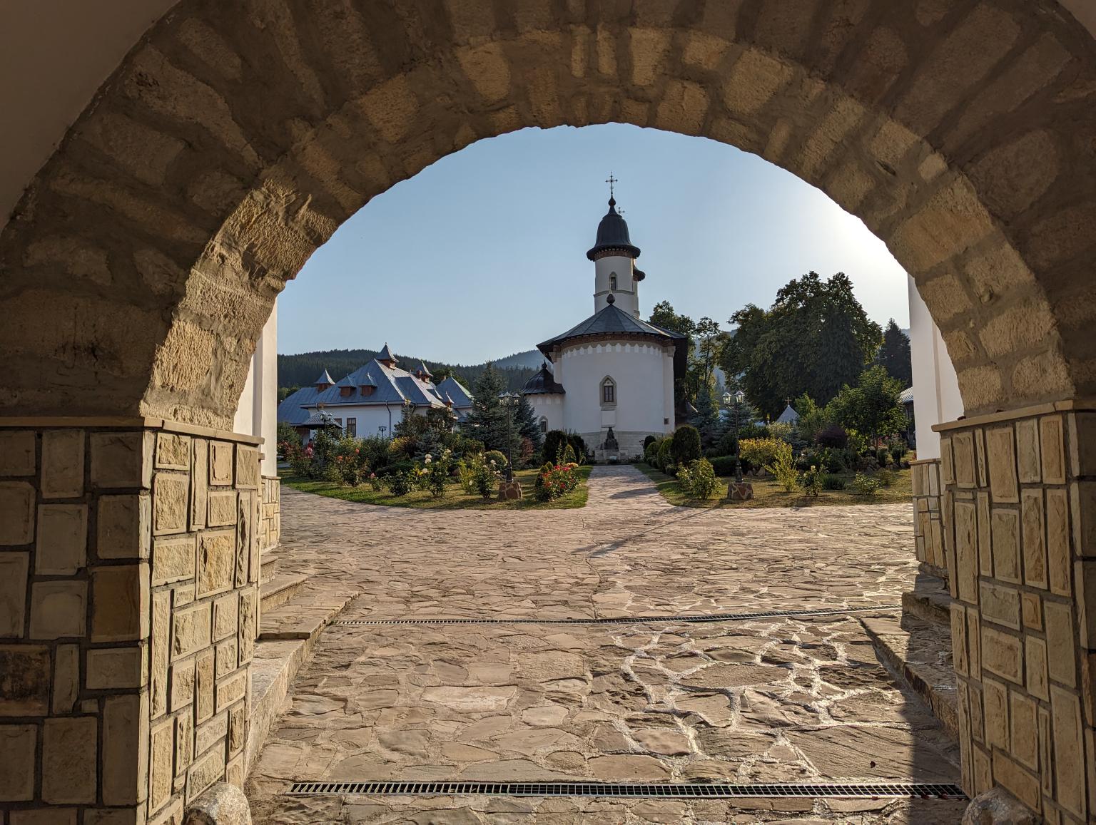 M n stirea V ratic M n stire In Varatec Neam Virtual Travel Guide 