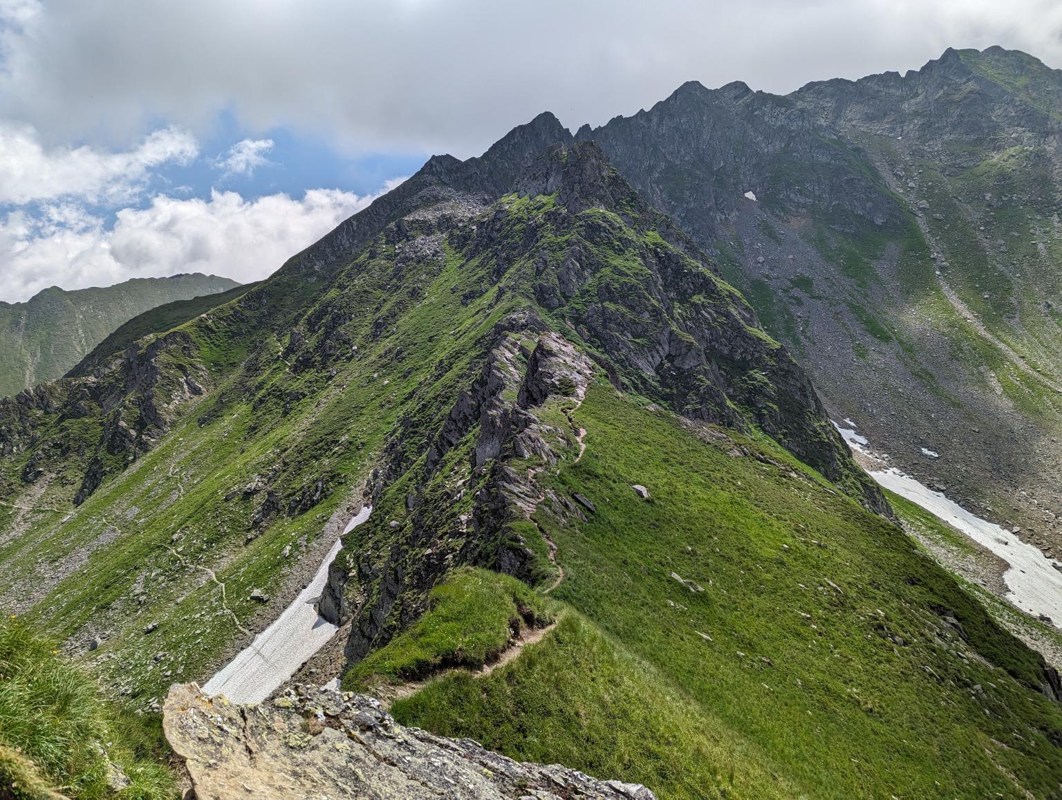 La trei pași de moarte - Fereastra Zmeilor