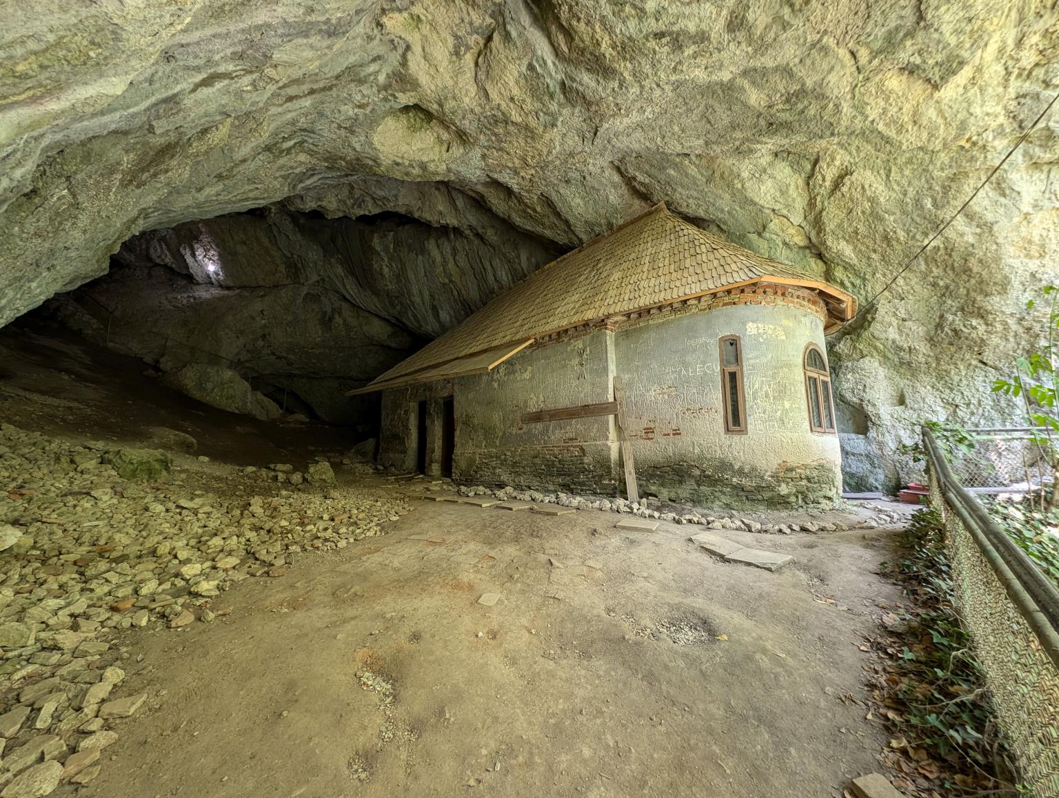Peștera Liliecilor