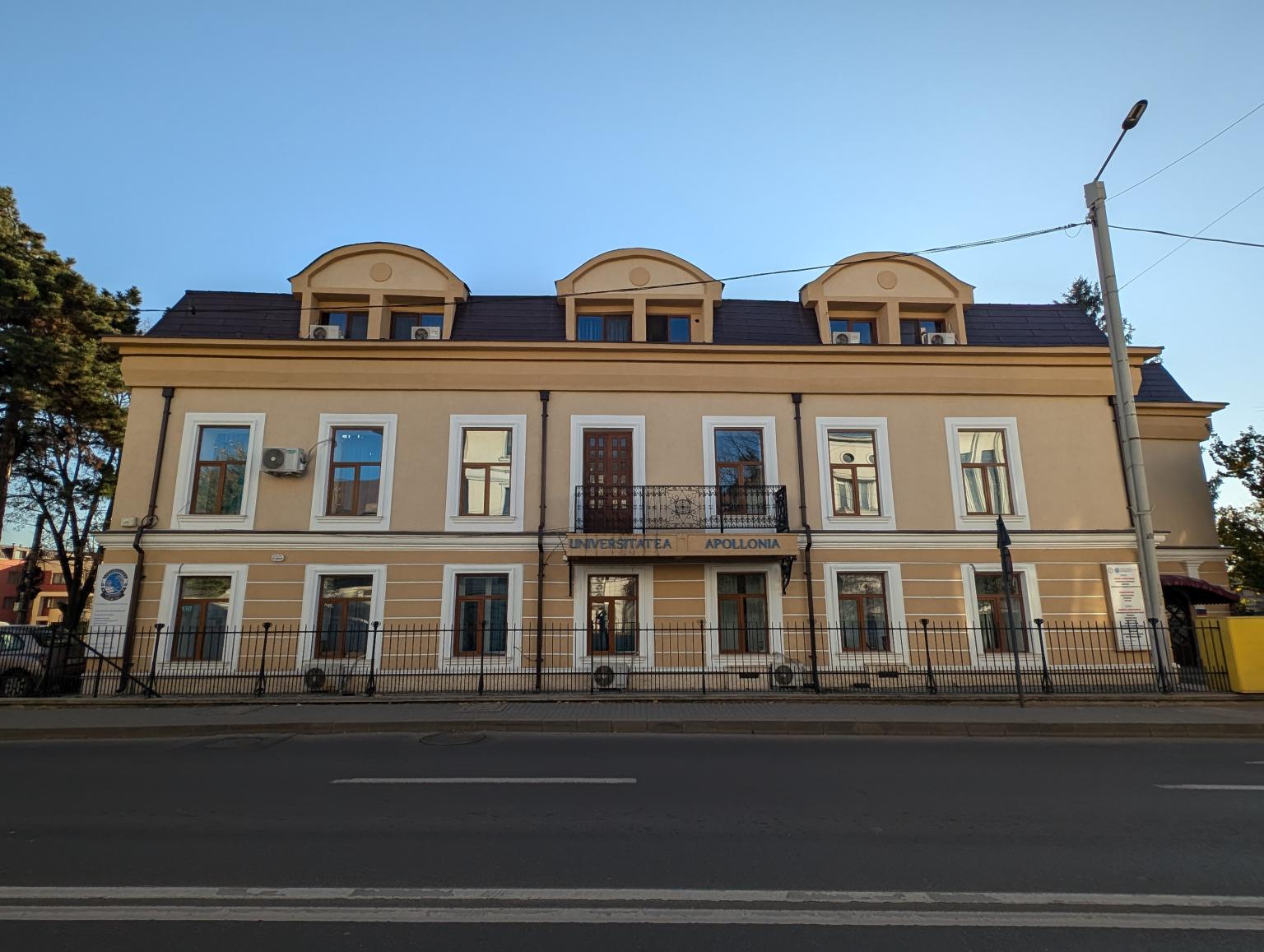 Casa Beldiman-Penescu, azi Universitatea Apollonia