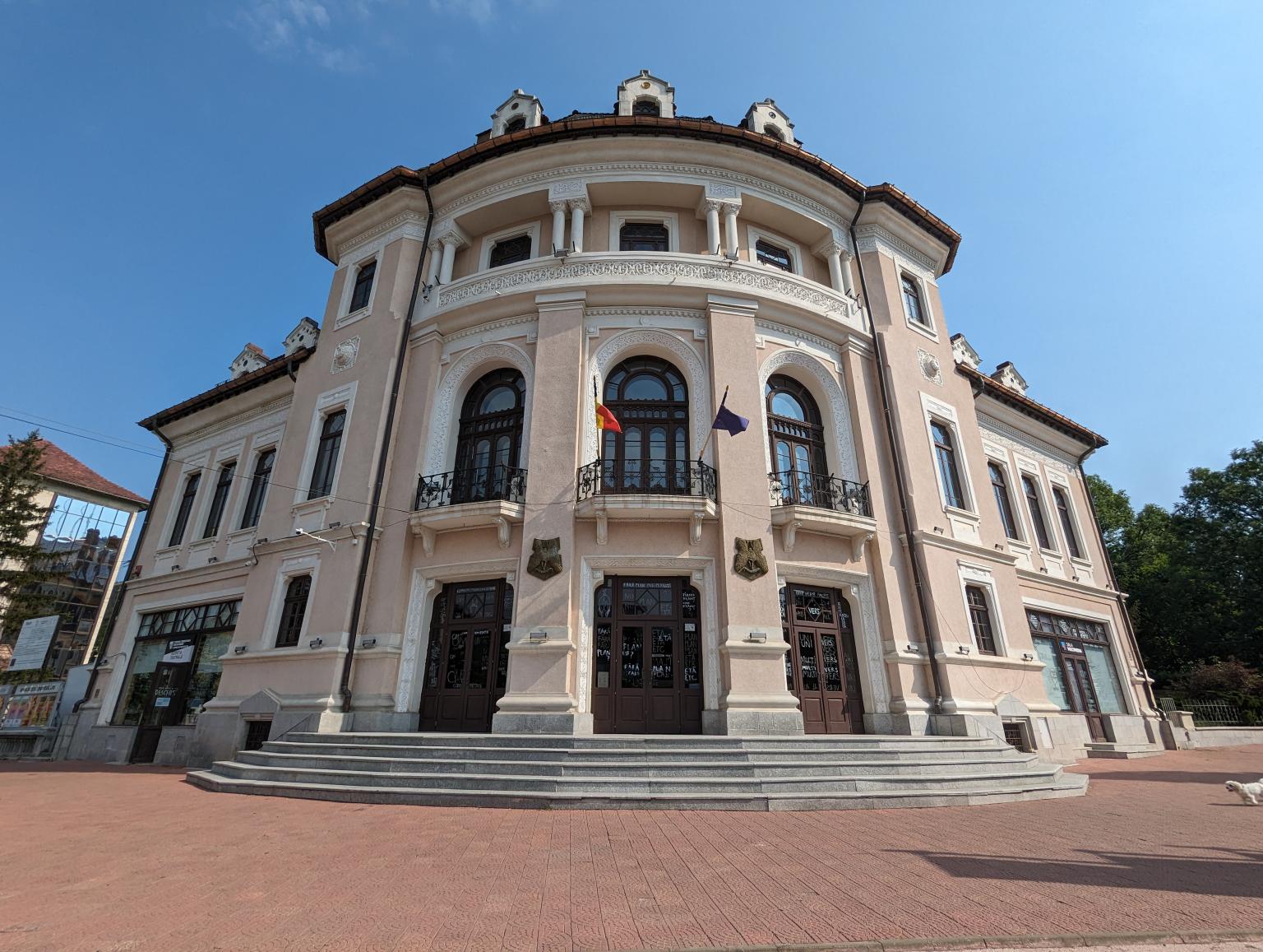 Teatru