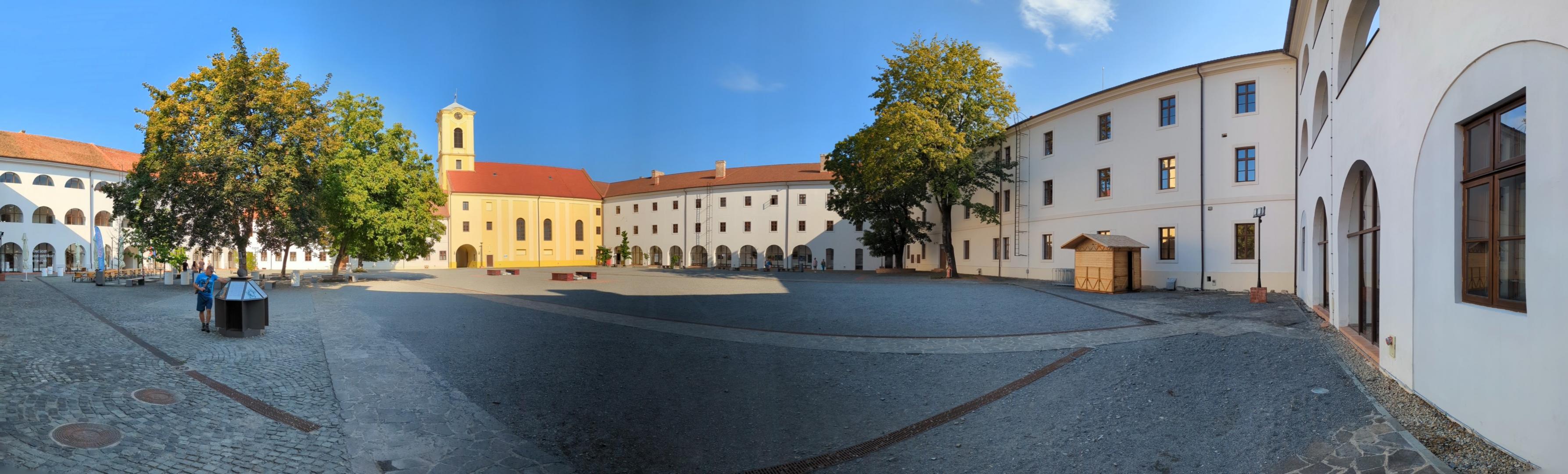 Cetatea Oradea