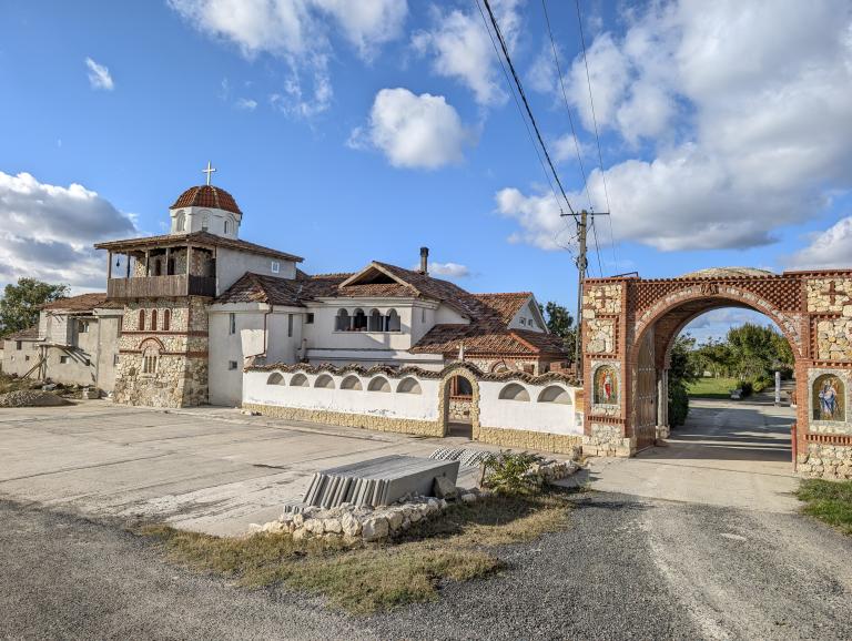 Mănăstirea Basarabi