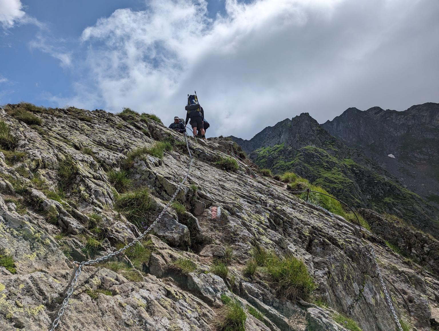 La trei pași de moarte