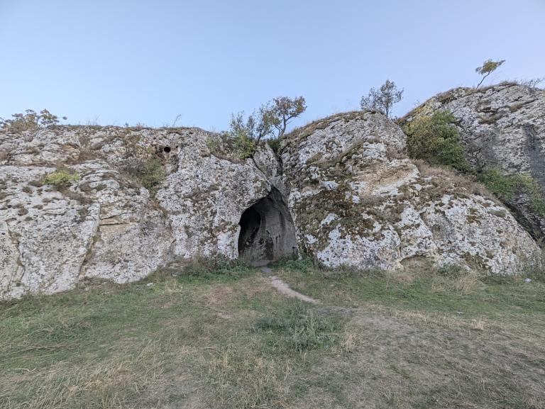 Peștera La Izvor (Pustinicului)