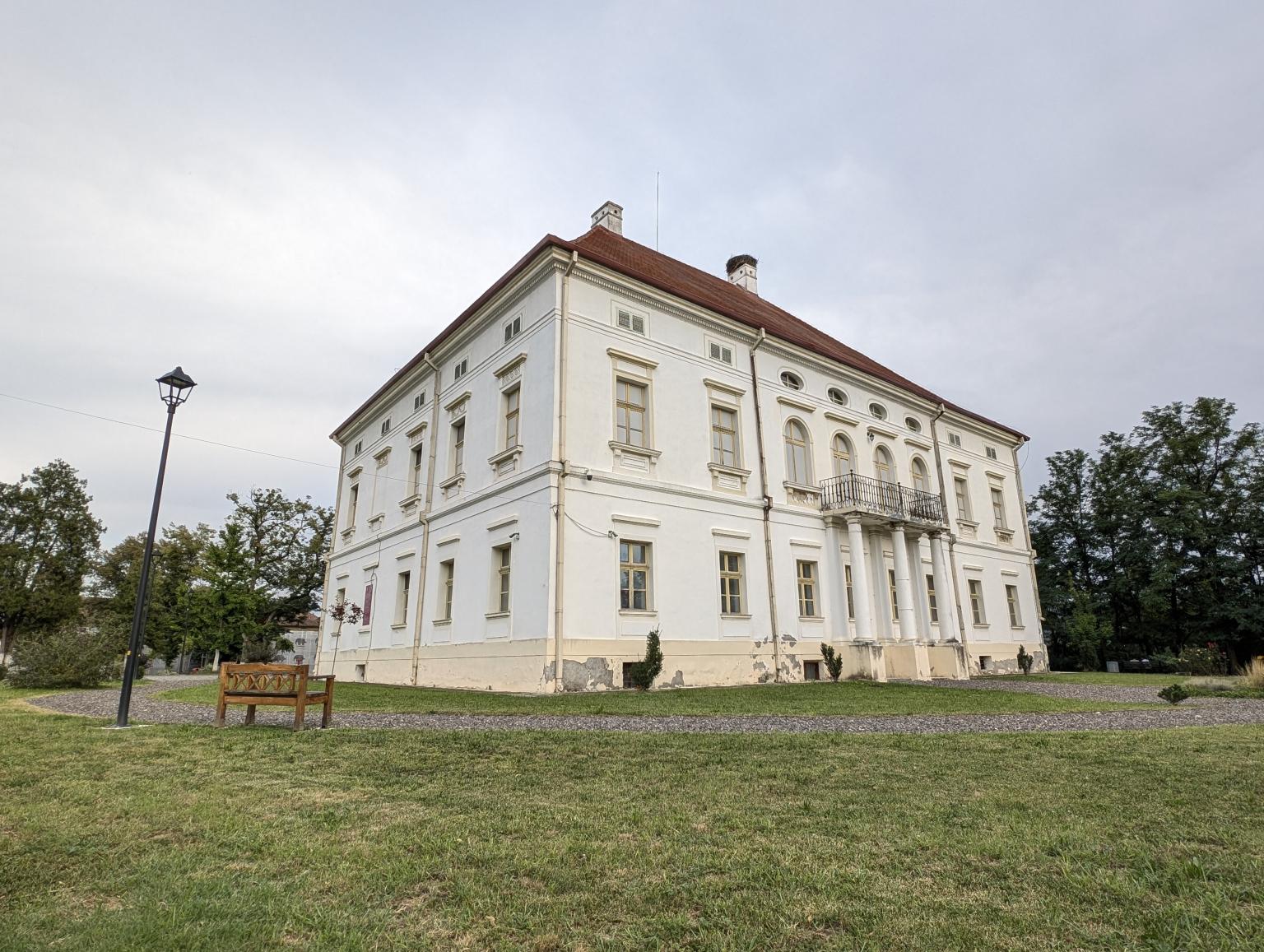 Castelul Rhedey