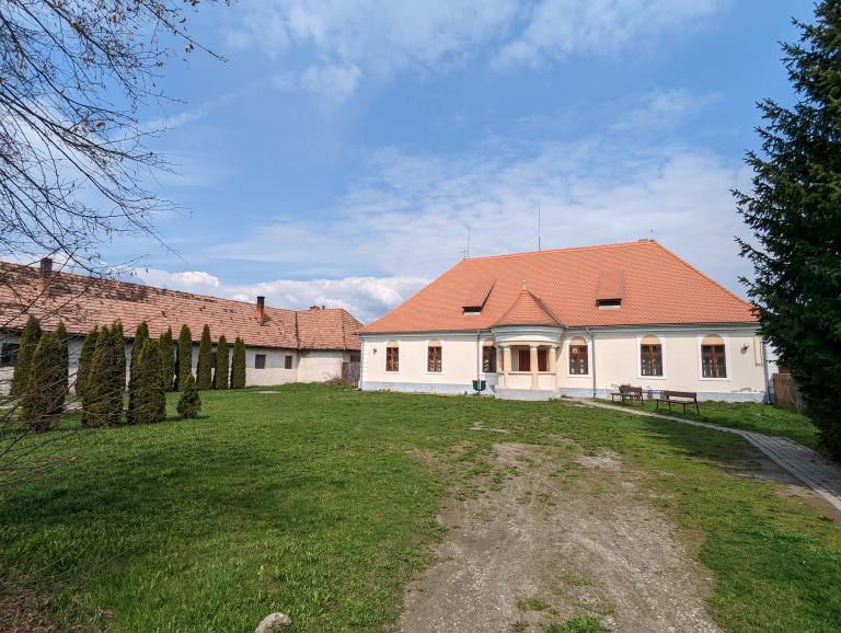 Conacul Lázár