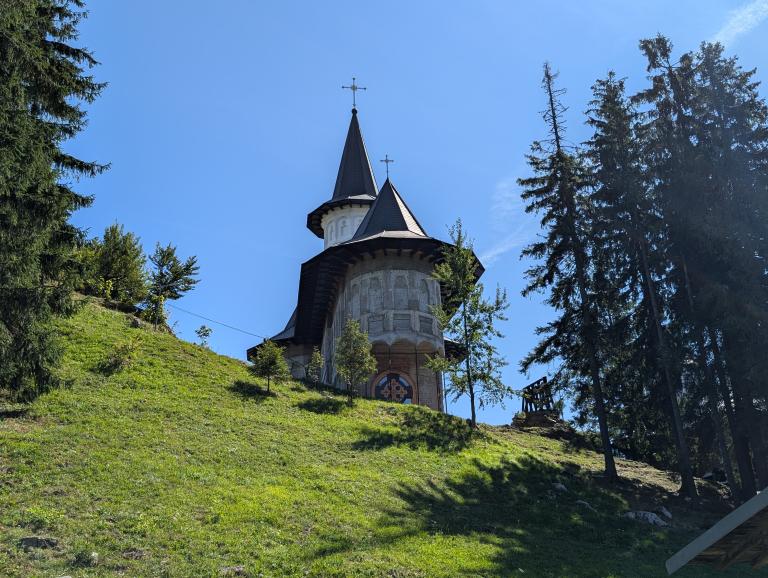Mănăstirea Piatra Fântânele