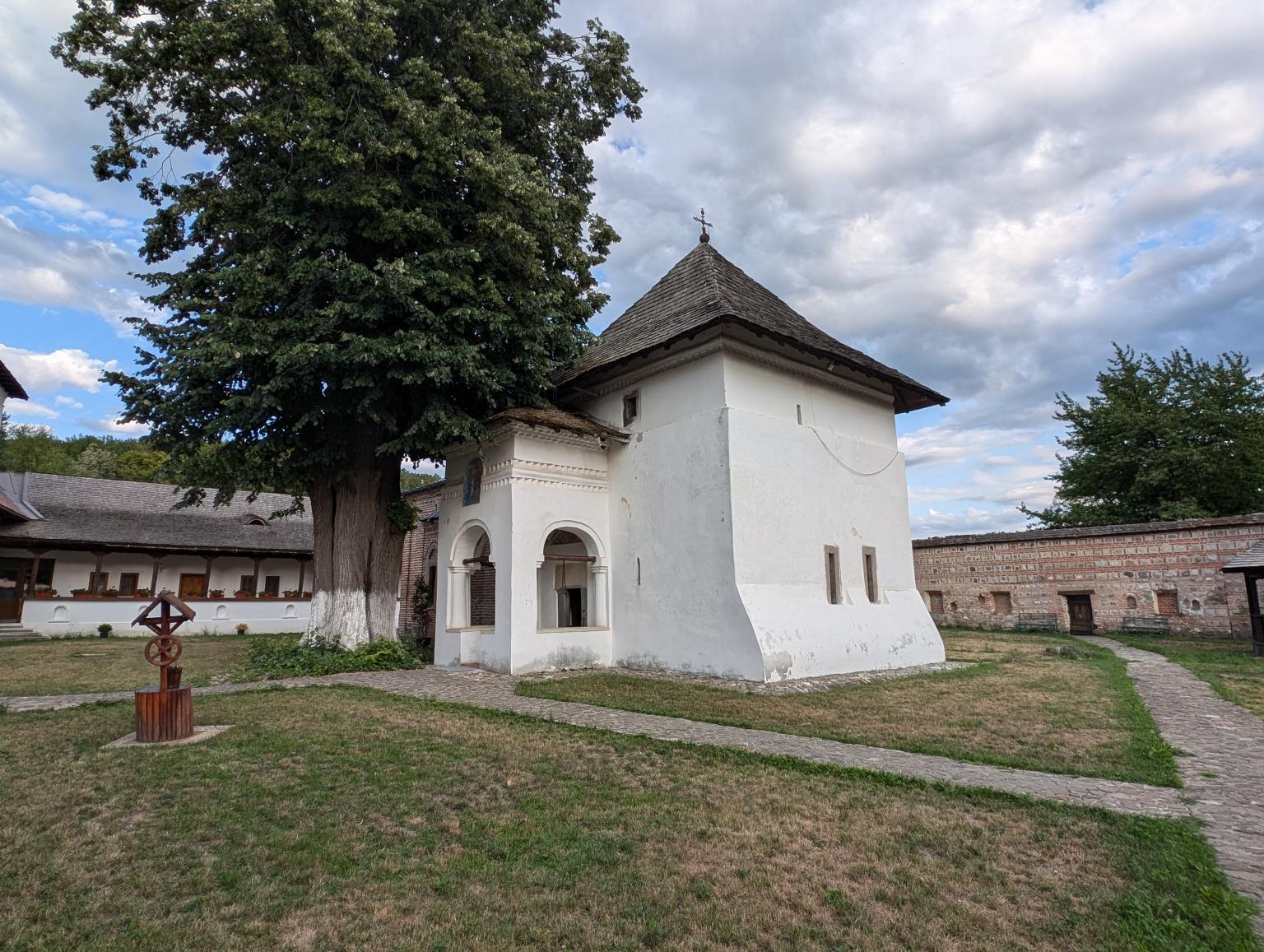 Mănăstirea Cotmeana
