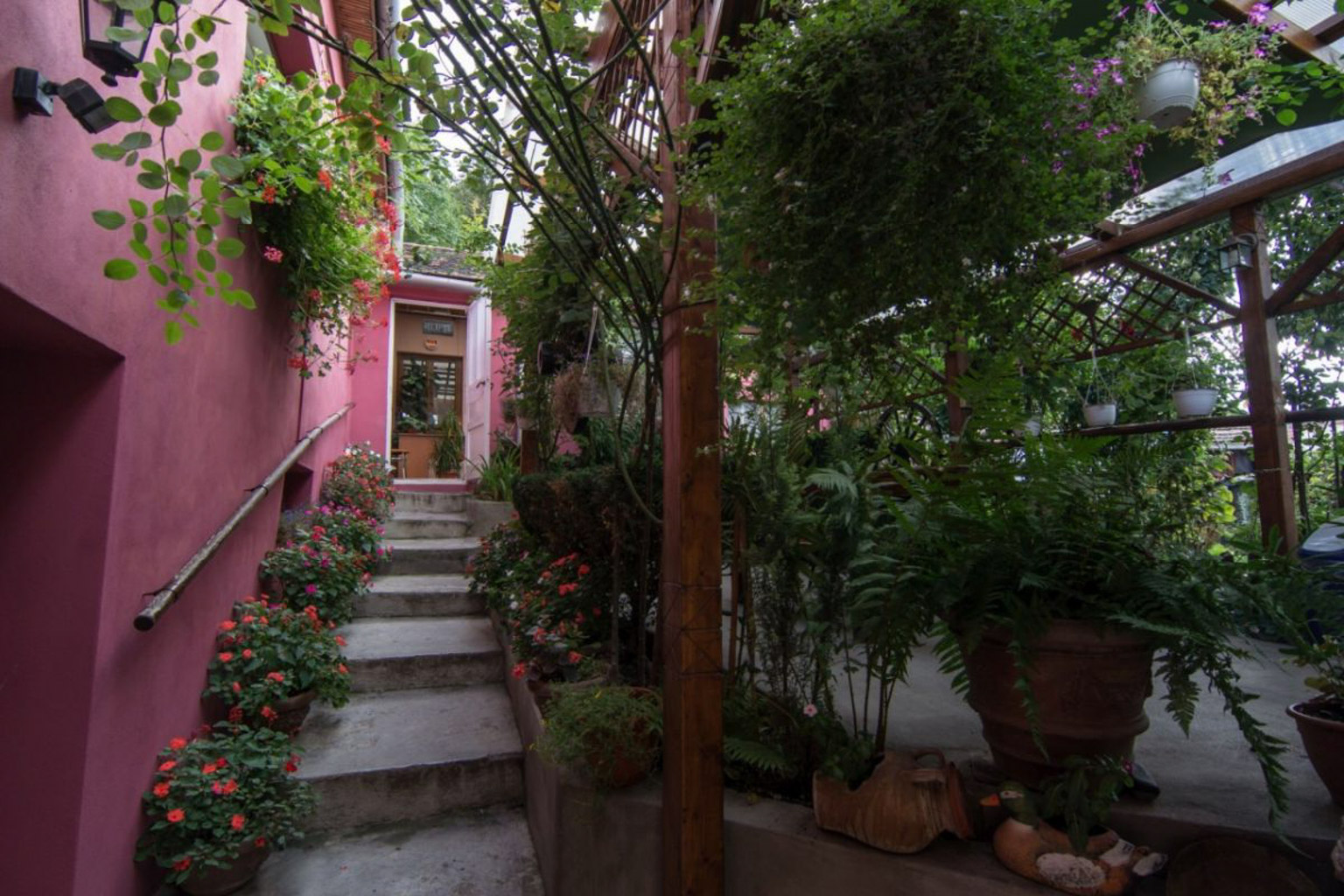 Sighișoara Pensiunea Cristina și Pavel (Casa Leonhardt) intrare