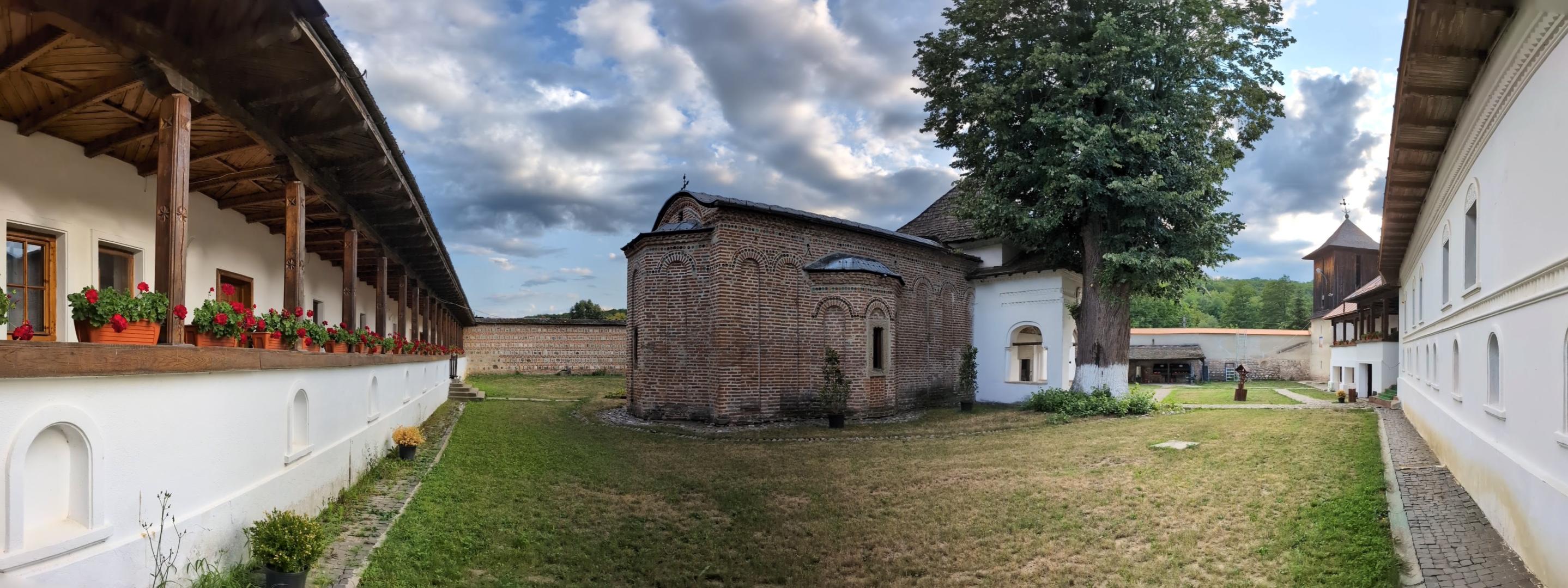 Mănăstirea Cotmeana