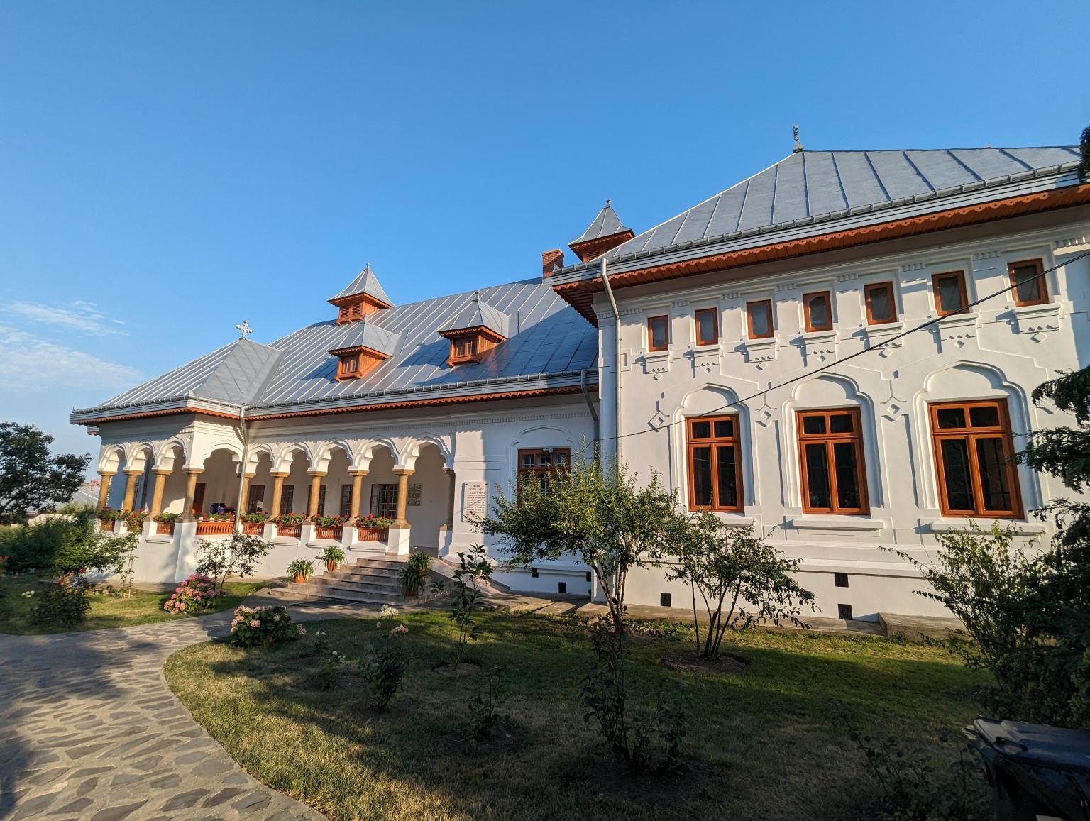 M n stirea V ratic M n stire In Varatec Neam Virtual Travel Guide 